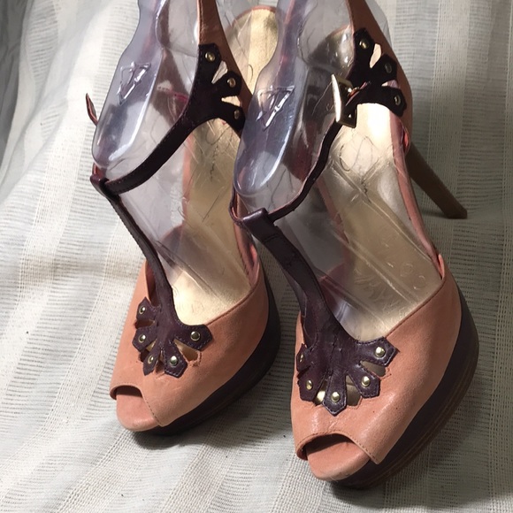 Jessica Simpson heels, 8.5 - Picture 2 of 7